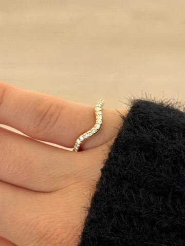 Diamond Nest. Band Ring